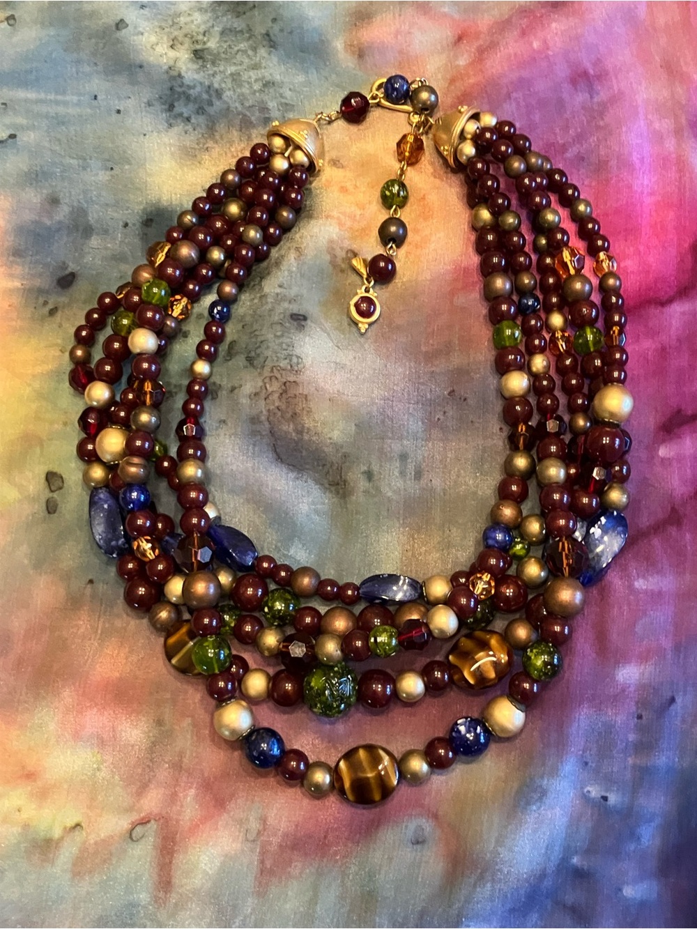 LIZ CLAIBORNE NECKLACE FIVE STRANDS OF BEAUTIFUL BEADS